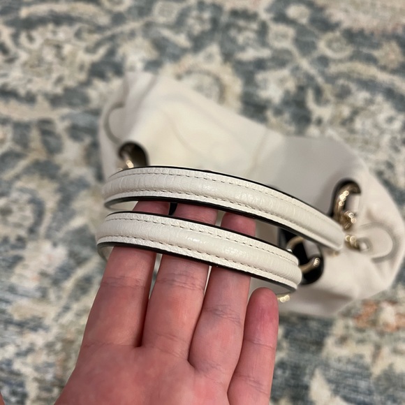 Coach purse/ like new - Picture 4 of 10